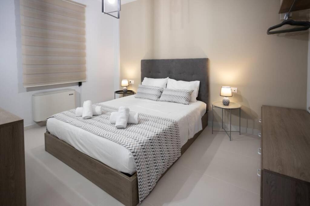 Mela Luxury Apartments Maroulás Exterior photo